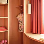 Ibis Hotel 2*