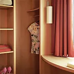 Ibis Hotell 2*