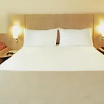호텔 Ibis 2*