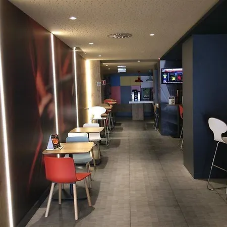 布拉加宜必思酒店 2*