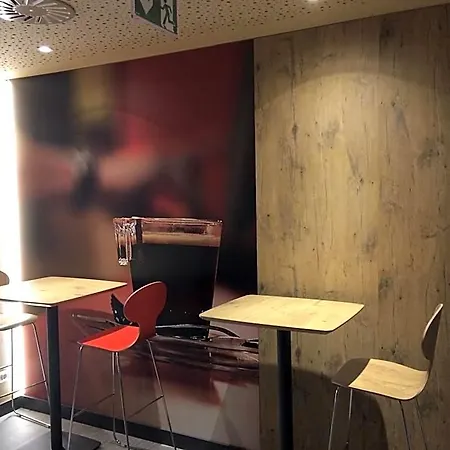 Hotel Ibis 2*